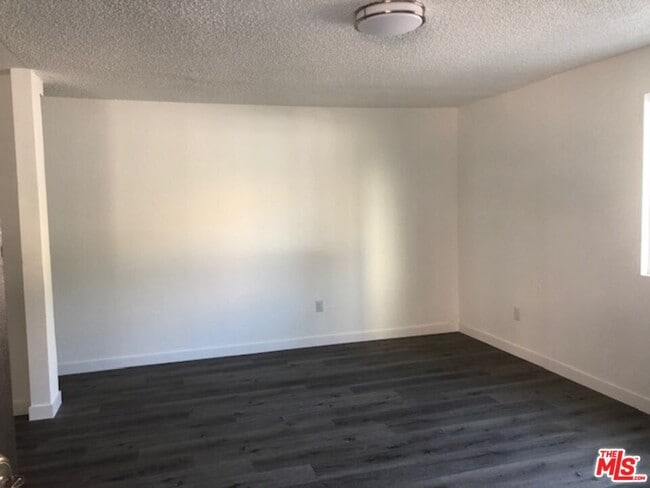 Photo - 8923 Orion Ave