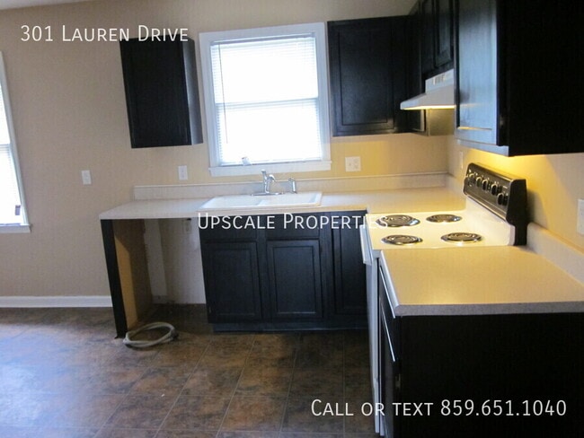 Photo - 301 Lauren Dr