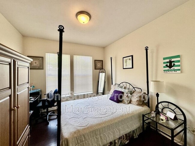 Photo - 907 Chase Creek Cir