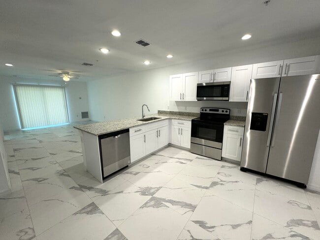 Photo - 746 SW 8th Ter