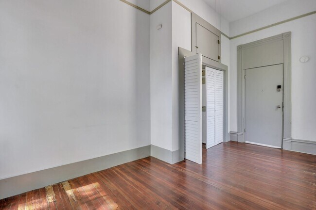 Photo - 21 W 36th St Unit 2