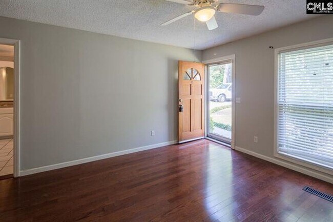 Photo - Sensational Three Bedroom Home Located in the Earlewood Community!