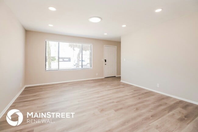 Photo - 842 S Revolta Cir