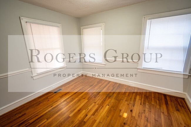 Photo - 1443 Perry Ave