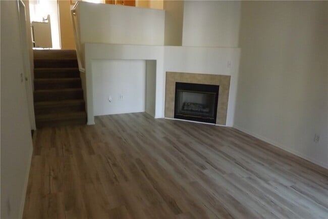 Photo - 15 Tulare Dr