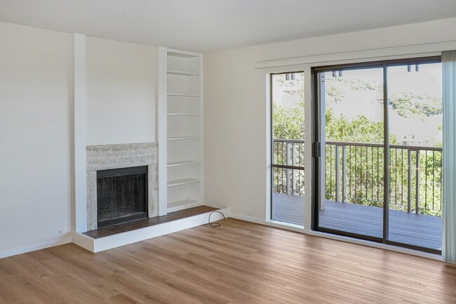 Photo - 40 Harbor Oak Dr Unit 14