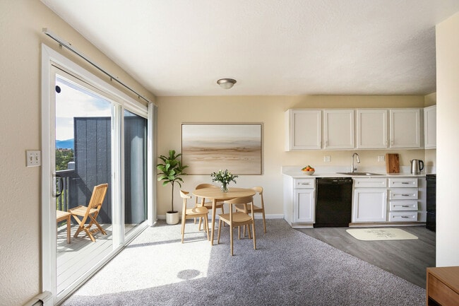 Straight Creek Apartments