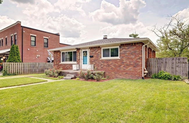 Building Photo - 1412 S Henderson St Rental