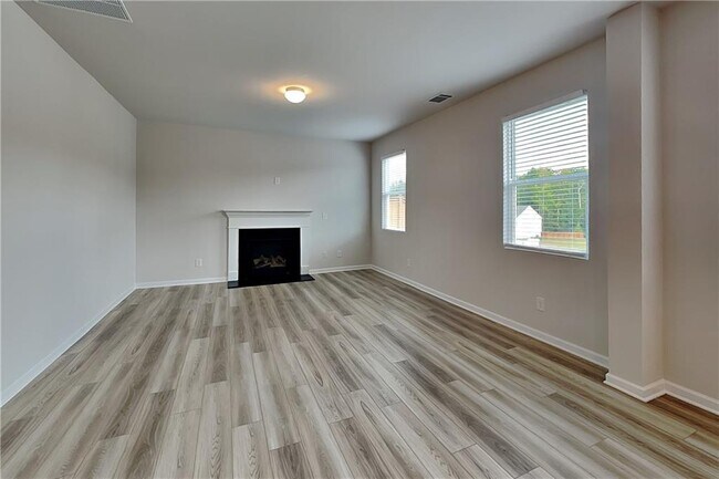 Photo - 769 Oakmont Trce