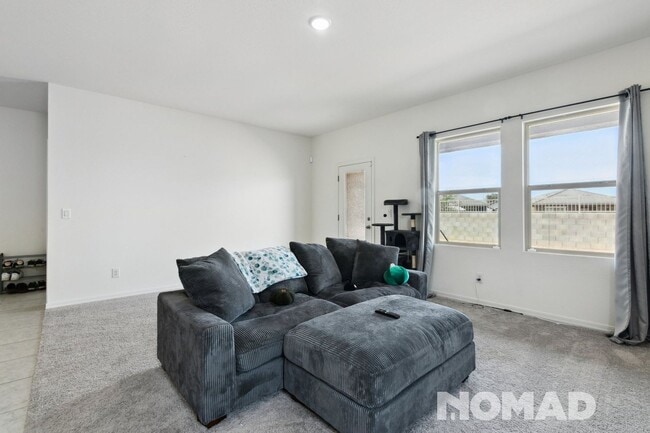 Photo - 9560 W Illini St