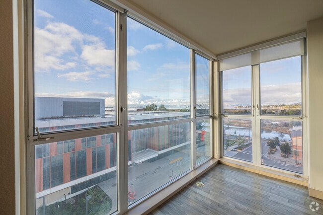 2BR, 2BA - 1,168 SF - Living Room - View Point