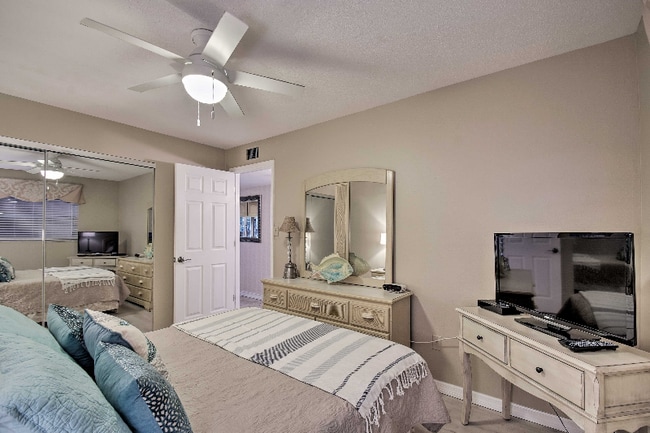 Photo - 19610 Gulf Blvd Unidad 101