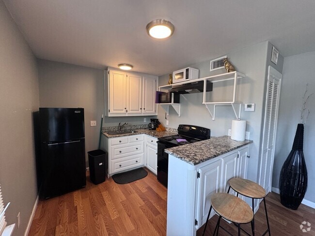 Building Photo - 1402 N 2nd St Rental