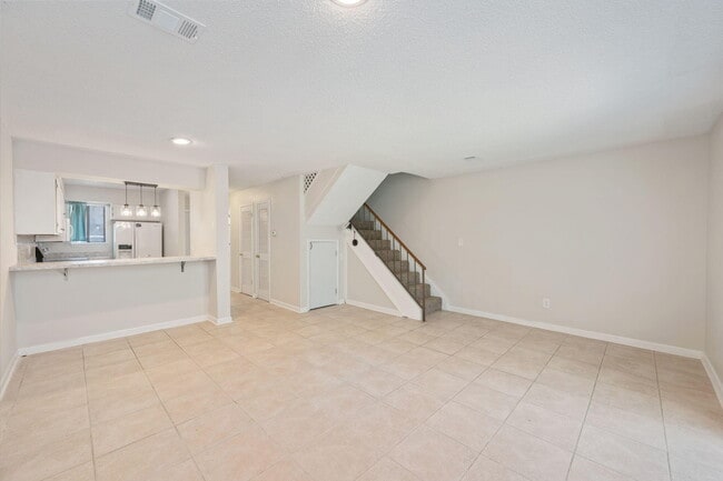 Photo - 206 Fourth St SE
