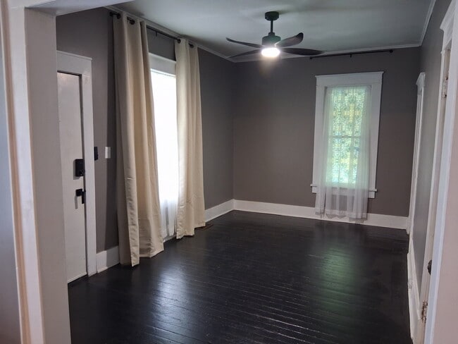 Photo - 1419 W Archer St