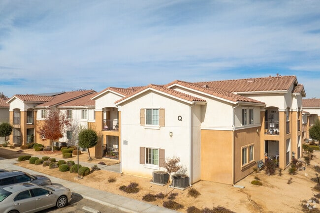 Casa Bella Apartments