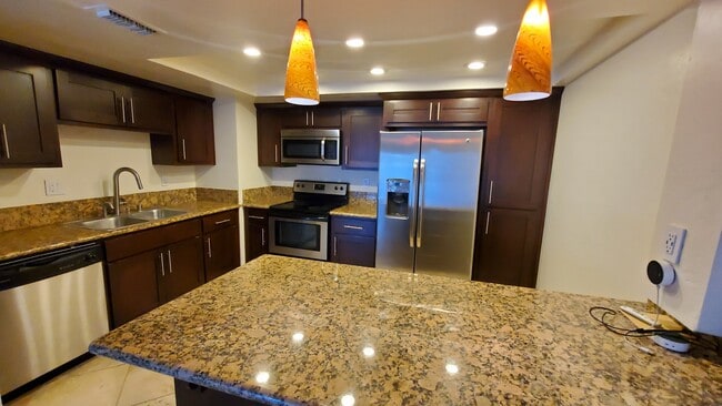 Building Photo - 500 N St Unit 1009