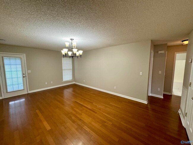 Photo - 103 Balsam Poplar Way