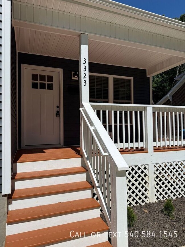 Photo - 3323 Collingwood St NE