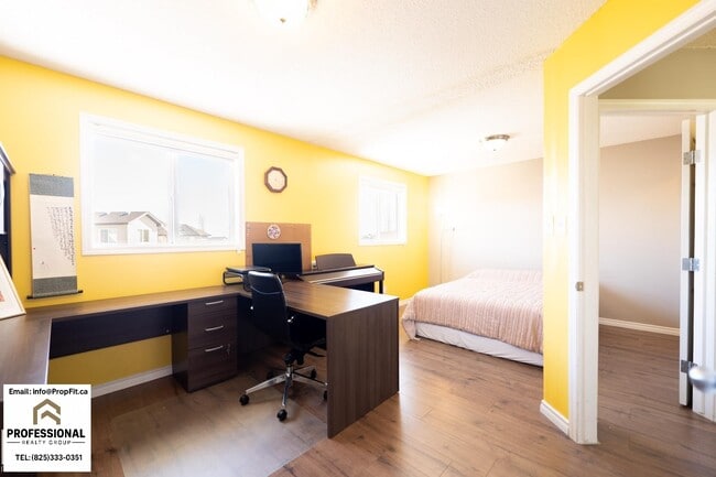 Photo - 1863 119 St SW