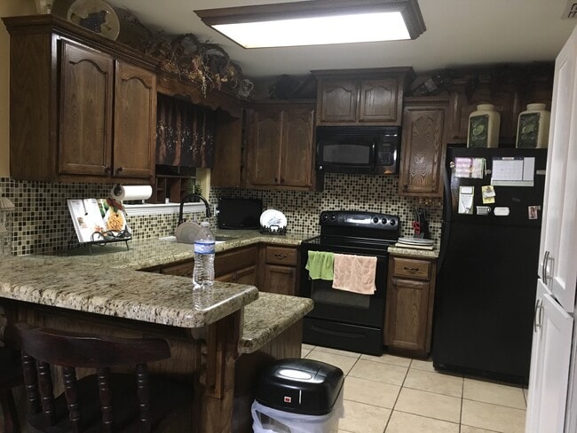 Photo - 1923 Largo St