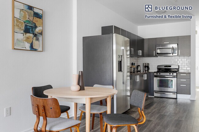 Photo - 4133 Redwood Ave Unit FL3-ID1116