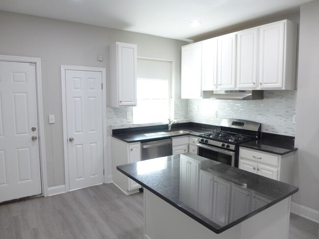 Photo - 619 McKewin Ave