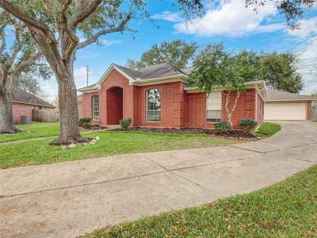 Building Photo - 4418 W Thunderwood Cir