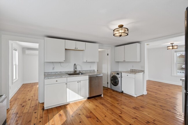 Photo - 28 DuPont Ave Unidad 2