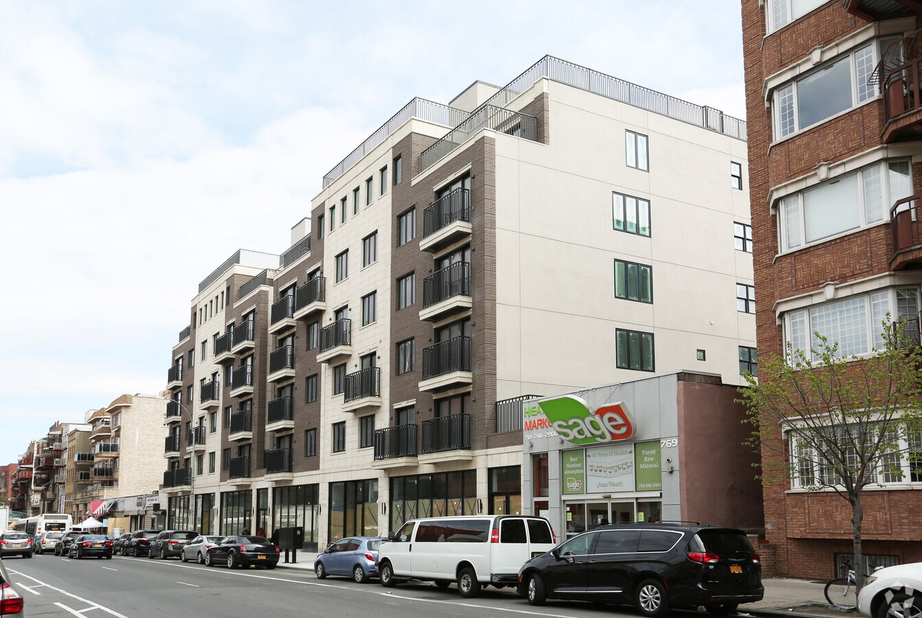 Photo - 755-765 Bedford Ave Apartments