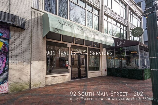 Photo - 92 S Main St