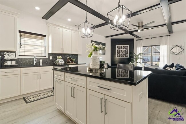 Photo - 205 Beau Claire Cir