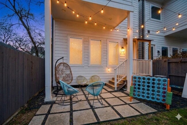 Building Photo - 1504 Evelyn St