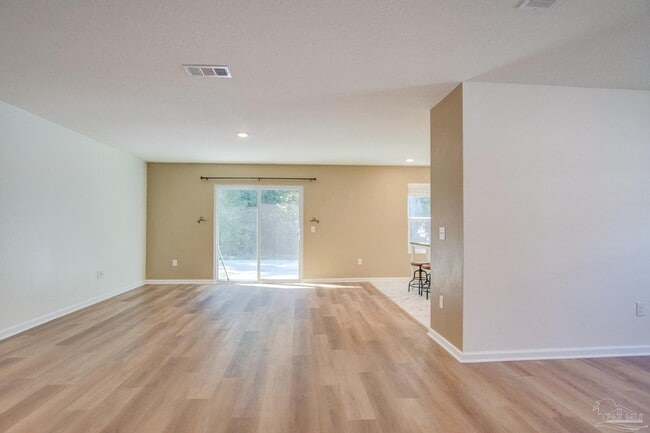 Photo - 7809 Maxton Rd