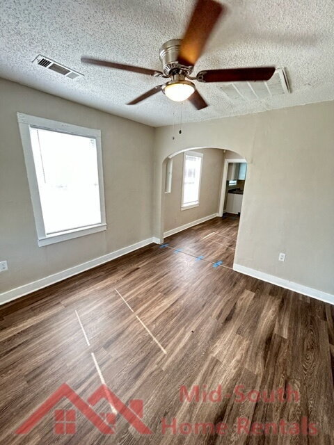 Photo - 253 Silverage Ave