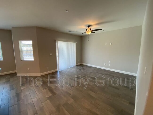 Photo - 1129 E Harter Dr