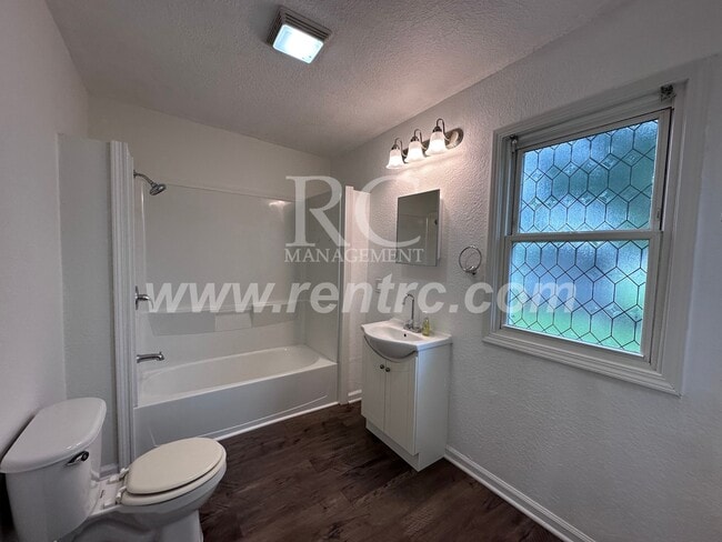 Photo - 702 Sandusky-