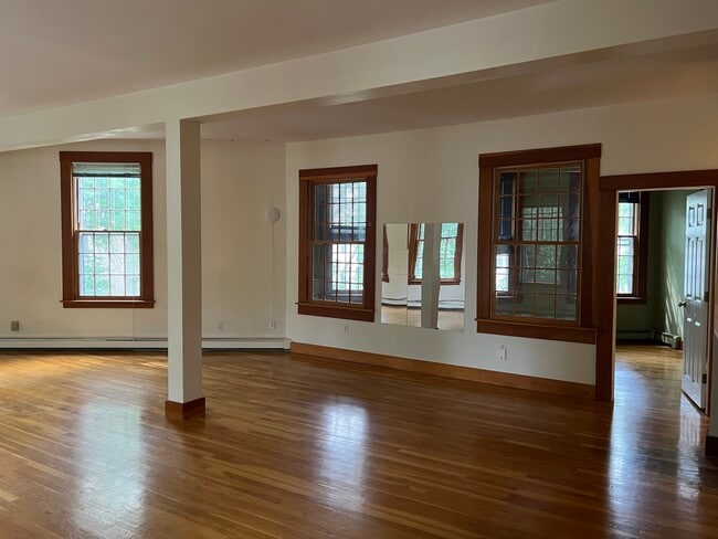 Photo - 87 Bristol St