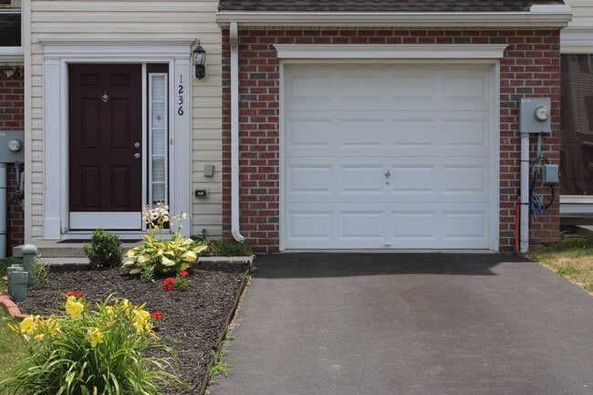 Photo - 1236 Ledge Dr