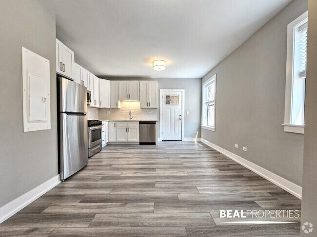 Building Photo - 1 bedroom in CHICAGO IL 60613 Unit N3 Rental