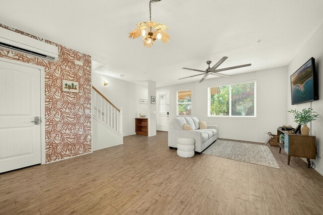 Photo - 724 Kakala St