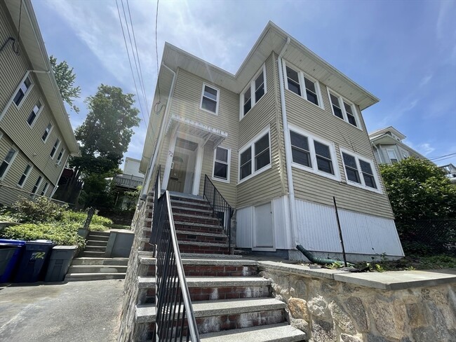 Photo - 72 Nonantum St Unidad 2 Rental