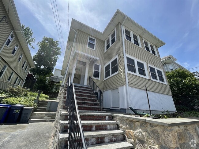 Building Photo - 72 Nonantum St Unit 2 Rental