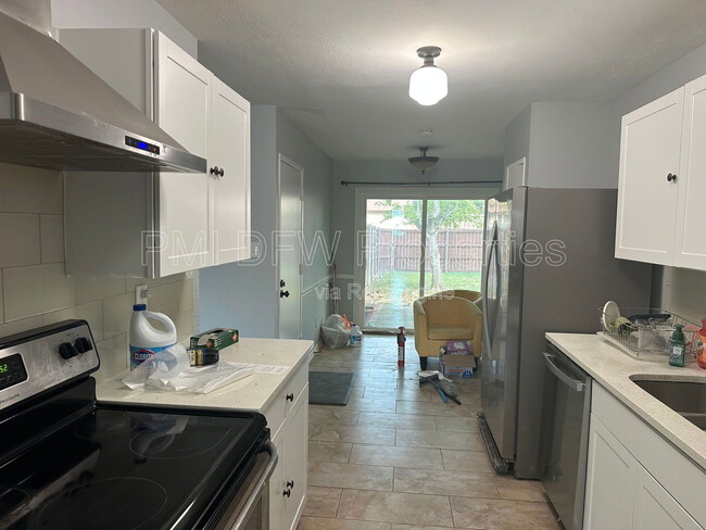 Photo - 417 Sandy Knoll Dr