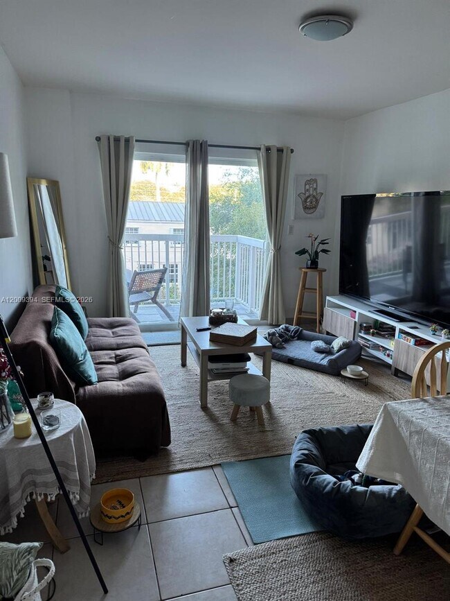 Photo - 2740 SW 28th Terrace Unit 305