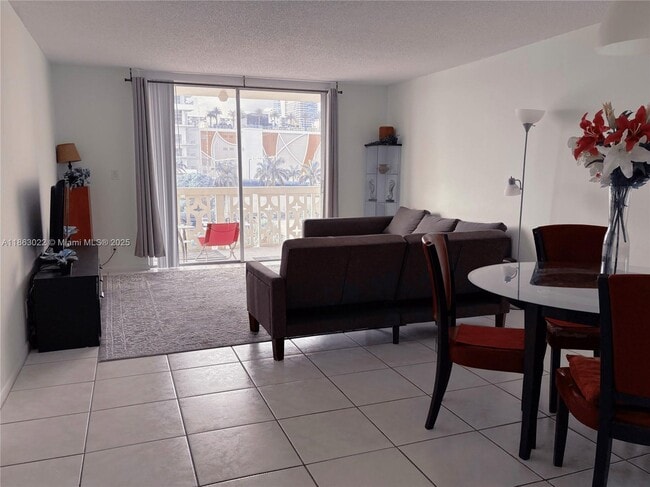 Photo - 1817 S Ocean Dr Unit 419
