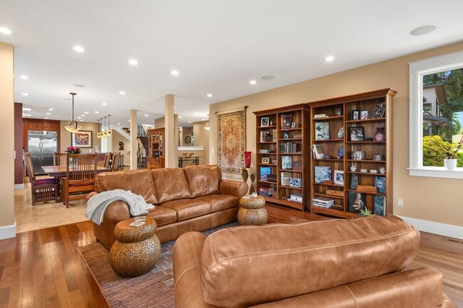 Photo - Exquisite Kirkland Estate - Lake Front Views