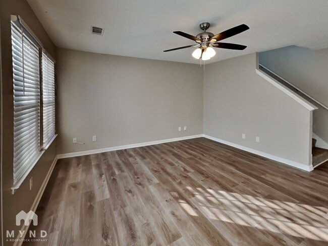 Photo - 1666 Hallmark Hills Dr