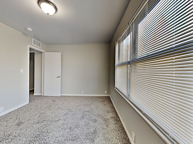 Photo - Maple Valley Apartments