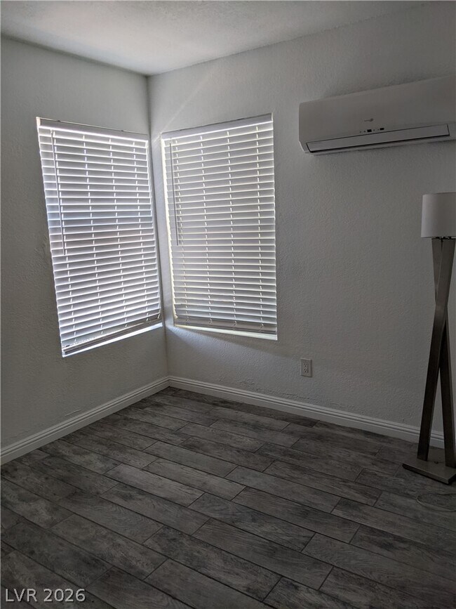 500 Elm Dr Unit 104